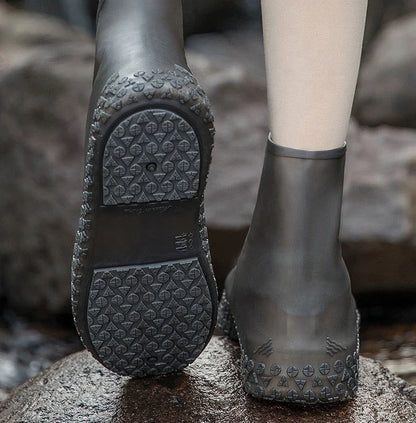 Stop Soaked Sneakers! Heavy-Duty Rain Shoe Covers – Anti-Slip & Fold Into Your Bag 🌧️