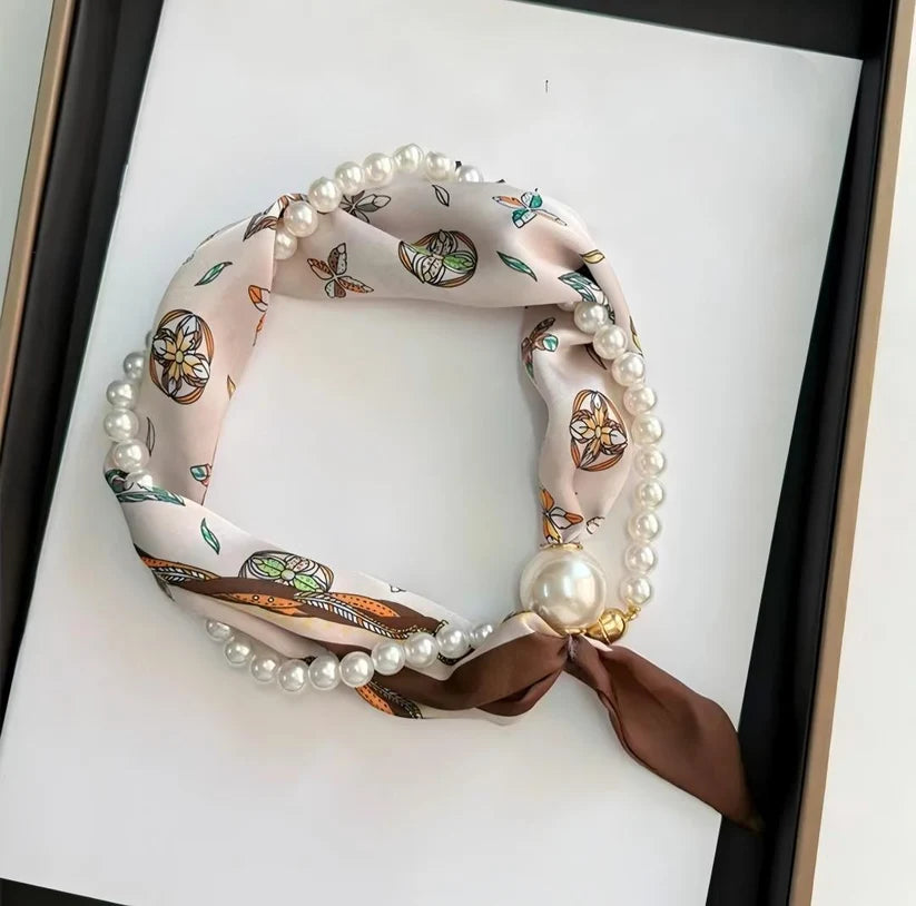 🧣 Effortless Glamour: Pop-On Pearl Necklace Scarf ✨